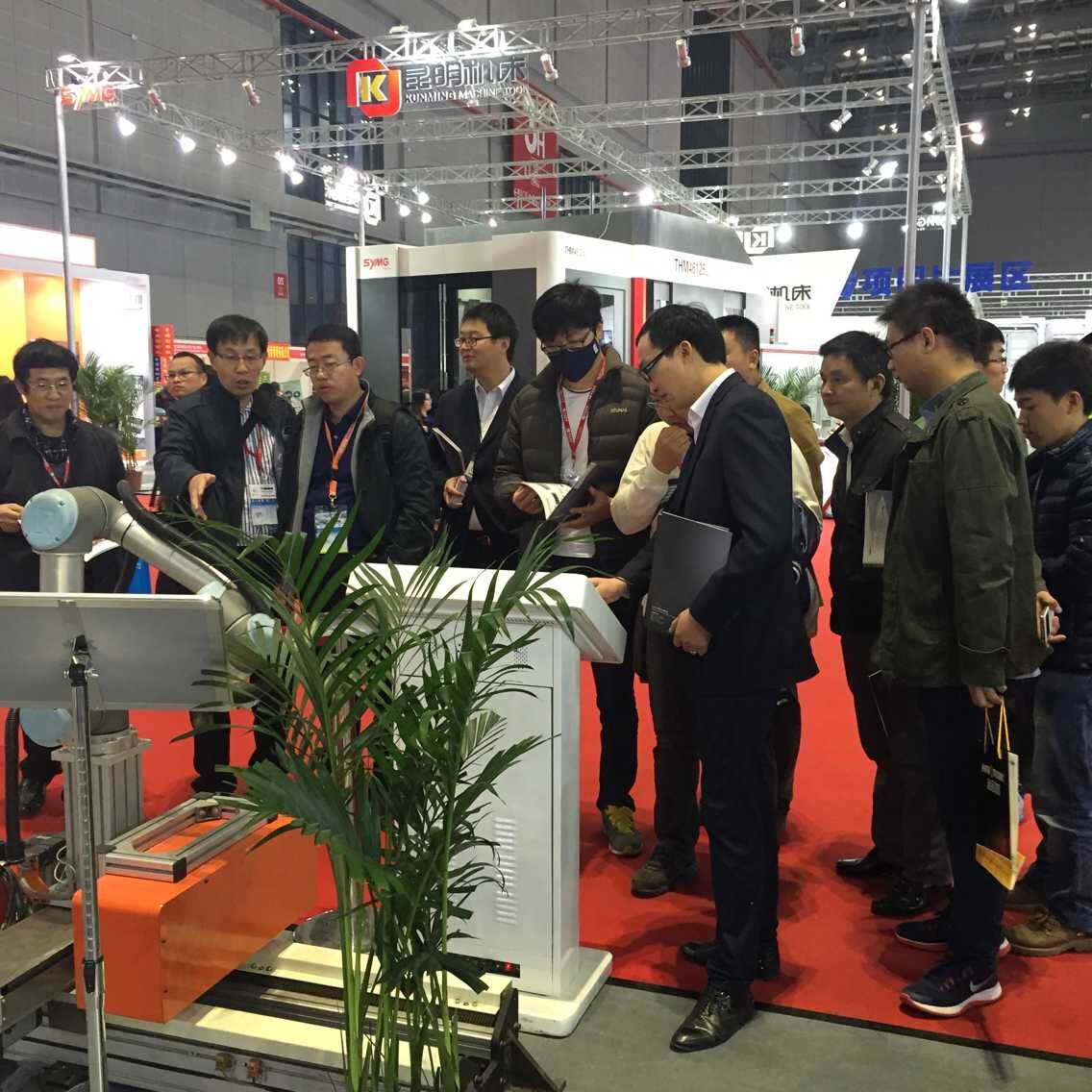 大正工业机器人上海工博展圆满成功 大正工业机器人上海工博展圆满成功